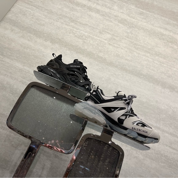 Meet your Posher, Tyler - Picture 8 of 11